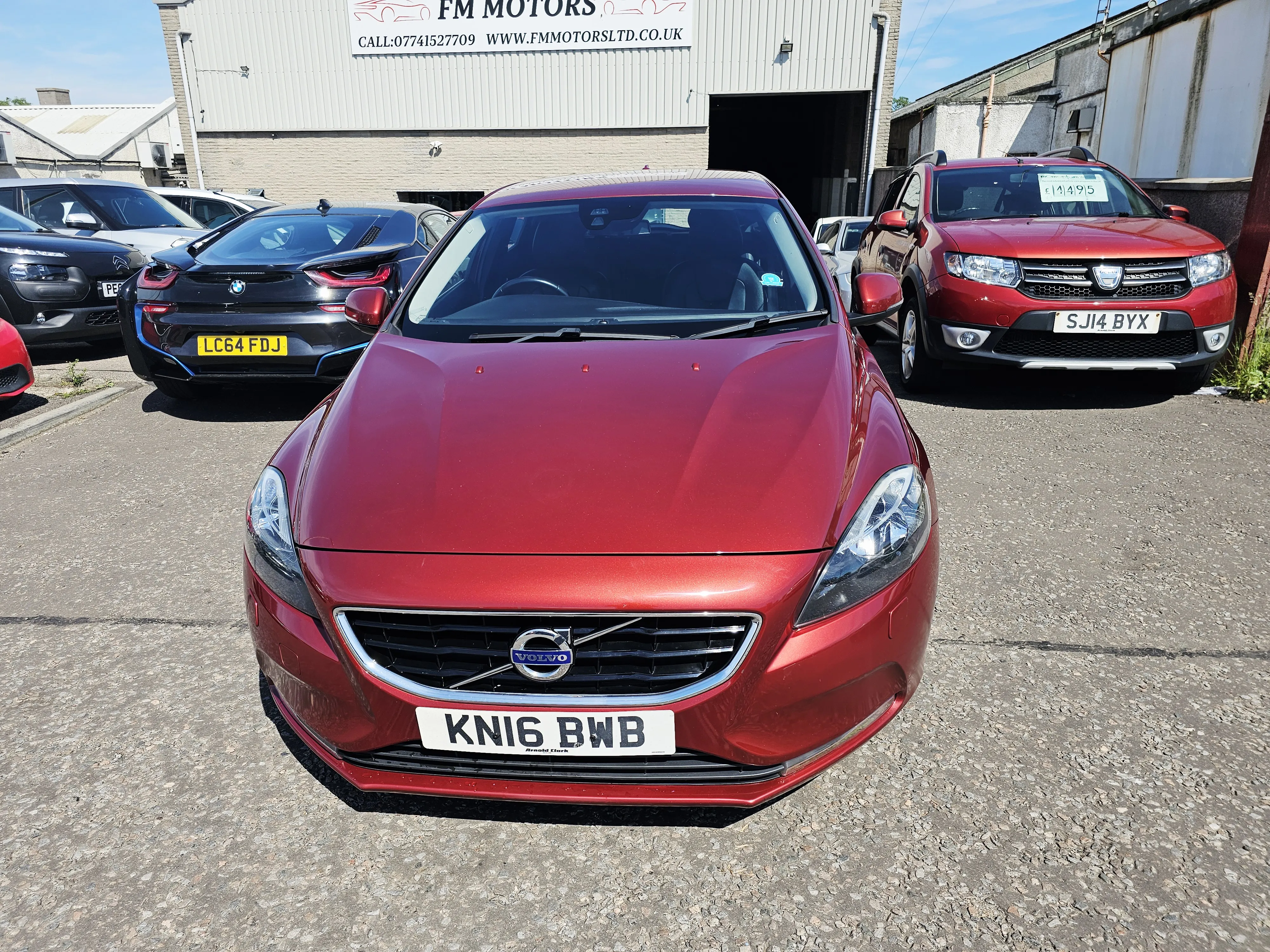 Automatic! 2016 Red Volvo V40 SE NAV D4, 2L Diesel.MOT June 2027.£20 Tax.FSH.Ulez free £8495